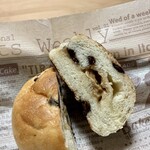 ブーランジェリー ミヤナガ - むっちりチョコパン ¥226