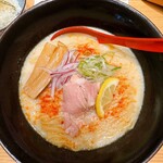 焼きあご塩らー麺 たかはし - 