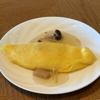 スカイグリルブッフェGOCOCU - オムレツ。ふんわりだし黄色だし。どうして焦げないの？どうして色が均一なの？どんな魔法使ってるの？