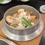 新味処山海 - 釜めし 五目