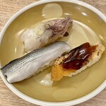 名前のない寿司屋 - やりいか生げそ、小肌、穴子