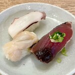 名前のない寿司屋 - たこ、つぶ貝、かつお