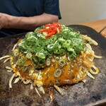 広島風お好み焼き 裏島 - 母が頼んだうどん肉玉生イカ