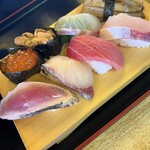 マルトモ水産 鮮魚市場 - つれが食べた、おまかせ握りB 税込1,680円