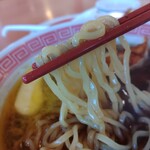 幸楽苑 - 麺リフト