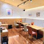 とんかつとカフェあら珠 - 内観の一部