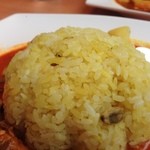 レストラン　ポルポル - ライスは日本米ですがライスにかなりのスパイスが入っておりご飯炊く時からスパイス入れてるんですね～クミン、シナモンの木片、カルダモン！