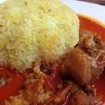 レストラン　ポルポル - ココナッツの香りがしますが辛さが結構強い！