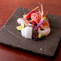 極上の魚に技巧を尽くす「 造里 」