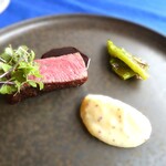 Le Coin Discret - 鹿児島黒牛A5イチボ　鳴門金時ピューレ