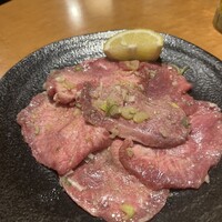 ホルモン焼肉 富や 栄店 - 