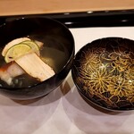 馬車道 大かわ - 松茸入りの椀