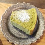 Kissa F - ランチセットのミニシフォンケーキ