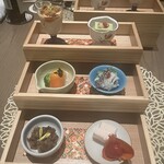 restaurant library the hotel seiryu - 