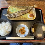 七郷屋 - さんま定食1,500円