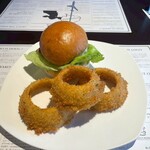 ダグズ・バーガー 宮古島本店 - 