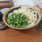とく一・手打うどん - 生醤油うどんの大盛。冷たいので半端ない腰です。