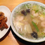 麺処 みどり亭 - 海老塩あんかけラーメンと甘辛ソース唐揚げも単品で注文（¥480）