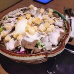 くつろぎの個室焼肉 和牛の里 - 牛タンシーザーサラダ