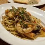 Trattoria DUE - 有頭エビと牛蒡のペペロンチーノ