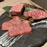 近江うし 焼肉 にくTATSU 青山本店 - 