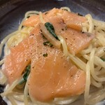 パスタ・レガーレ香椎 - スモークサーモンのうにクリームパスタ
