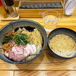 らぁ麺 秀登 - 「冷やしらぁ麺 合盛つけ麺変更（手打ち麺入り）」