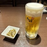 味処 きくよ食堂 - シソの実入松前漬けと生ビール