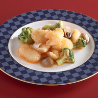 上海蟹炒魷（上海蟹の醤で烏賊の炒め物）