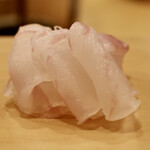 鮨 やすみつ - 平目