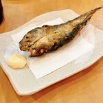 アカマル屋鮮魚店 - 尾赤あじ唐揚げ