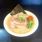 らぁ麺 飛鶏 - 濃厚地鶏白湯そば大盛、豚増し