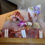 炭火焼肉 ひびの亭 - 