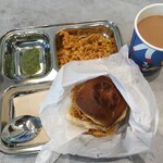 チャロチャロ!チャイブレイク - 別の日に食べたグリルチーズワダパオセット)¥1,350)※チャイ付きのセット