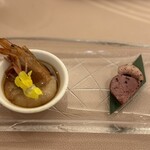 天厨菜館 - 鴨肉のローストとピータン