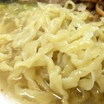 くじら食堂 - 特製塩らー麺　麺アップ