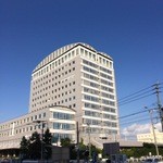 博多魚がし - 市場会館遠景