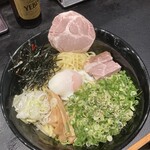 東京油組総本店 - 料理写真:辛味噌油そば大盛980円 スペシャルBセット340円