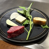 鉄板焼 但馬 - これらが私の一部になるのかと思うと、仲良くしようねと言いたくなる。茄子も玉ねぎも白くて綺麗