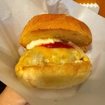 ダグズ・バーガー - 【ダグズ・プレミアム多良間牛ノーベジチーズバーガー<LAVA>】(¥2770)