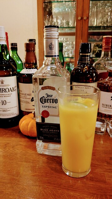 モンクベリー・ムーン・デライト｜山形の個性派バーで夜を楽しむ