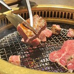 厚切り牛タン 焼肉一心たん助 - 