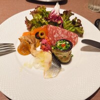 Russian Restaurant ROGOVSKI 銀座 - 前菜とサラダの6種盛り合わせ