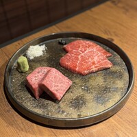 和牛とタン 焼肉 とみ 新橋本店 - 