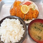 大みや食堂 - 日替定食(とんかつ) 650円