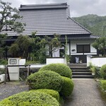 Beans cafe .miyama - 古民家をリノベーションしたと思われます。結構綺麗で広い。