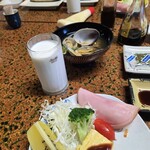 鈴木旅館 - 牛乳もいただきました！