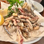 トラットリア・築地パラディーゾ - 季節の魚介類のフリット3種盛り合わせ