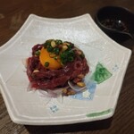 九州料理 二代目もつ鍋わたり - A4～5ランク黒毛和牛を使用 黒毛和牛の炙り1,300円