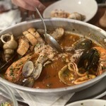 トラットリア・築地パラディーゾ - 自家製チェリートマトソースとバジルのアクアパッツァ